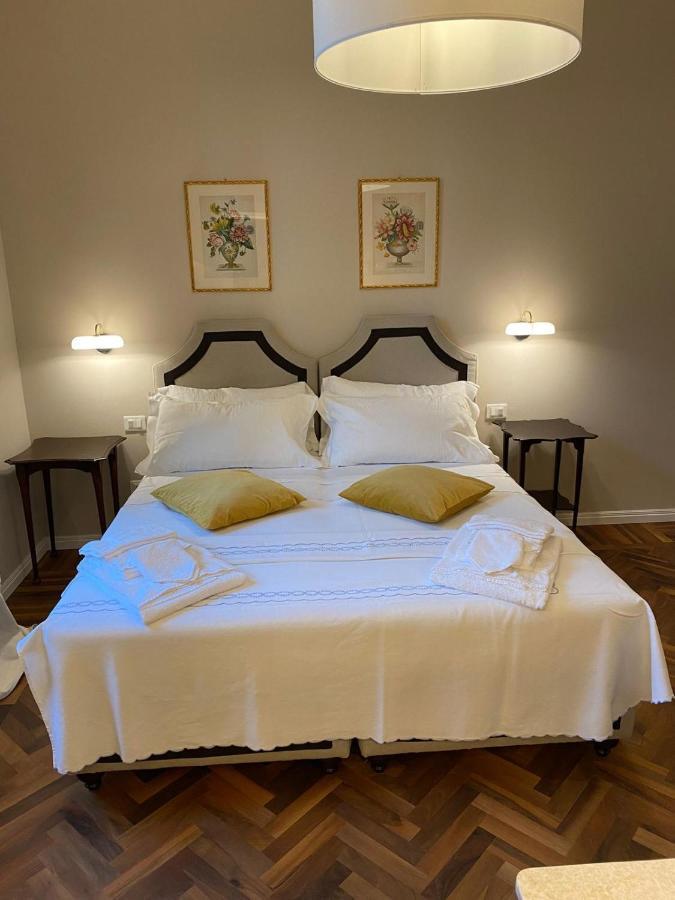 Charming Apt In San Frediano Apartment Florence Luaran gambar